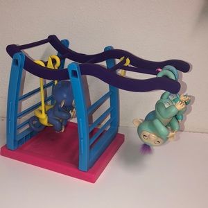 Fingerlings monkeys with playground